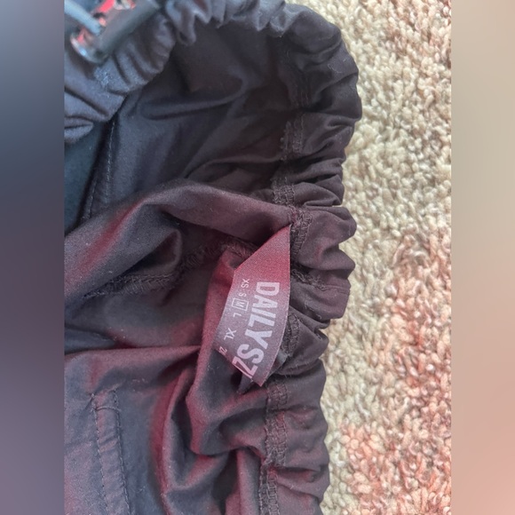 Daily SZN pants - Picture 2 of 2